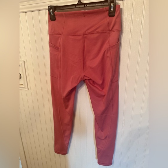 Victoria’s Secret Mauve Small Leggings with pockets - Picture 2 of 4